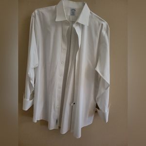Brooks Brothers Men's Button-down Shirt. Size 16 1/2. 32 Classic